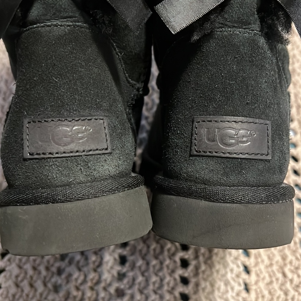 UGG BOOTS - Picture 3 of 10